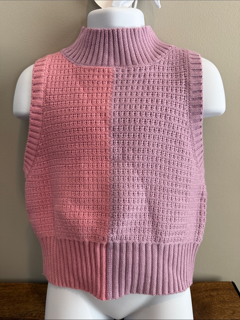 Storia Two-Tone Pink Mock Neck Sweater Vest